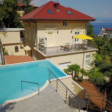 Apartments Villa Atta Opatija Exteriör bild