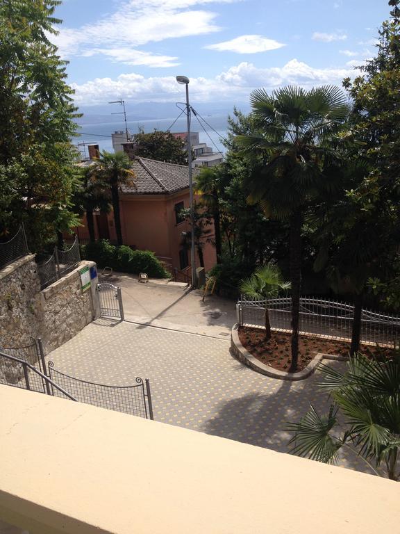 Apartments Villa Atta Opatija Exteriör bild