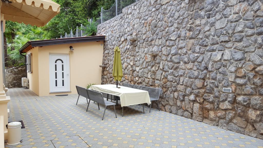 Apartments Villa Atta Opatija Exteriör bild