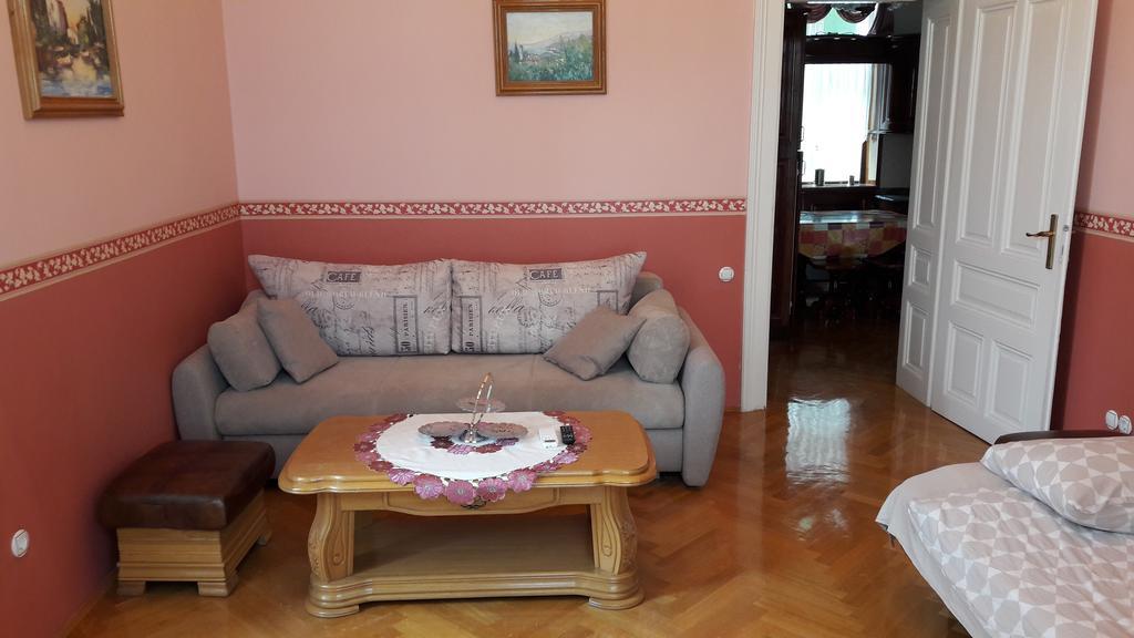 Apartments Villa Atta Opatija Exteriör bild