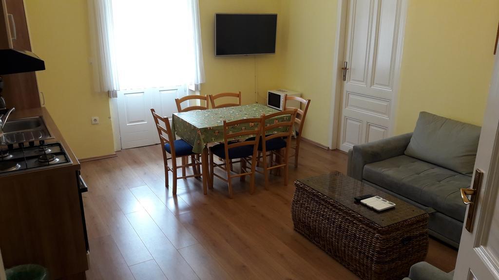 Apartments Villa Atta Opatija Exteriör bild