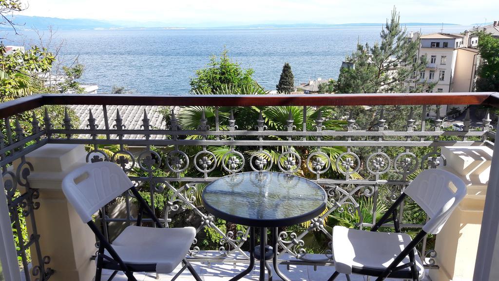 Apartments Villa Atta Opatija Exteriör bild