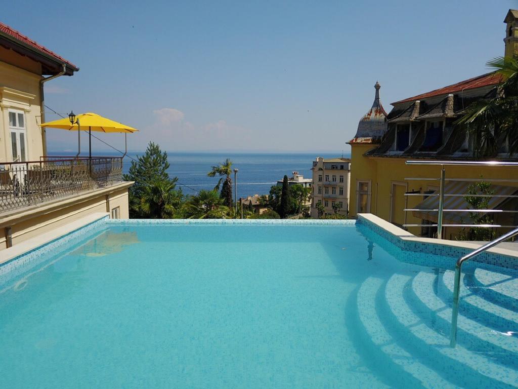 Apartments Villa Atta Opatija Exteriör bild