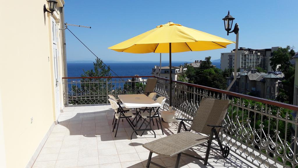 Apartments Villa Atta Opatija Exteriör bild